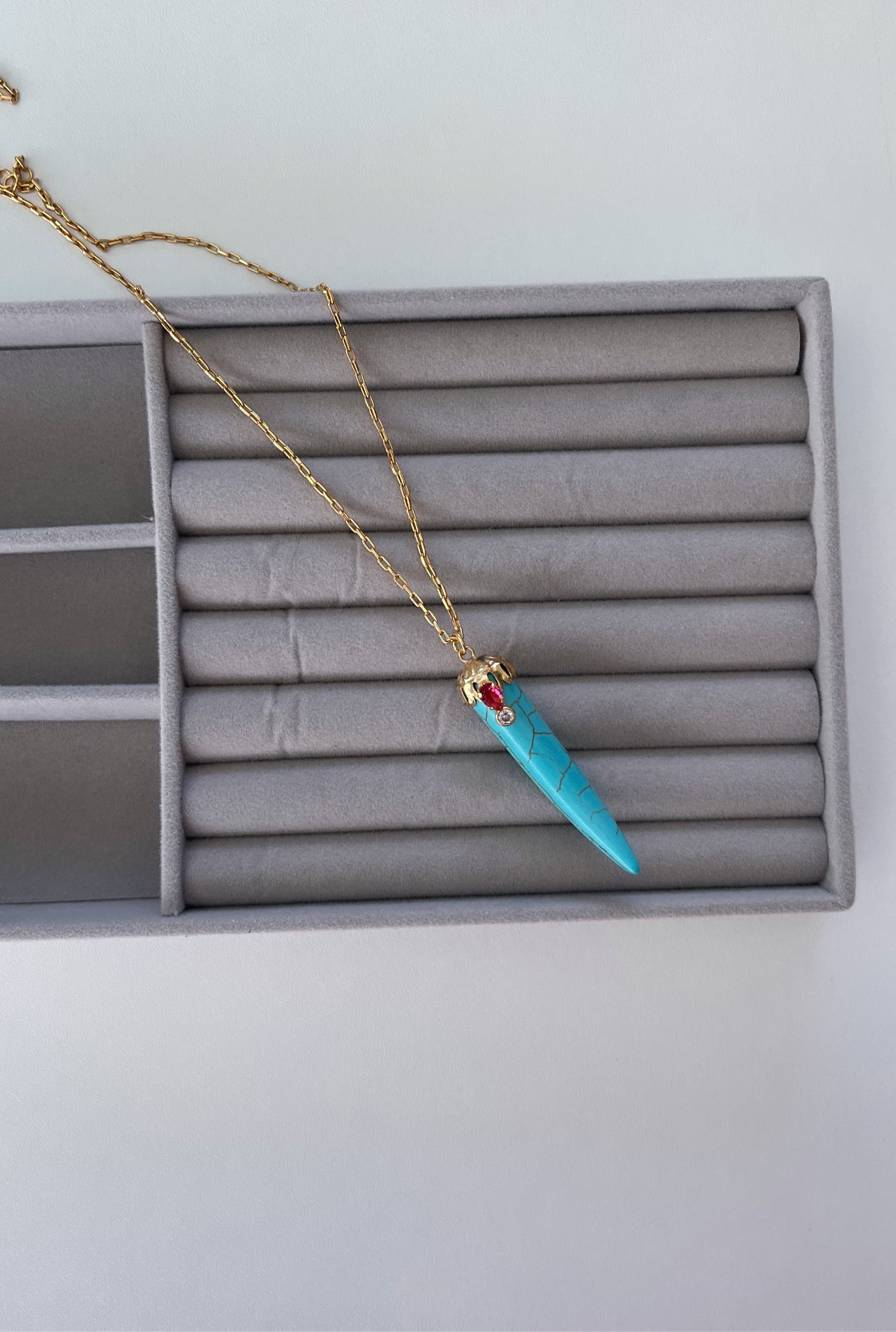 Colar longo Dente pedra Turquesa