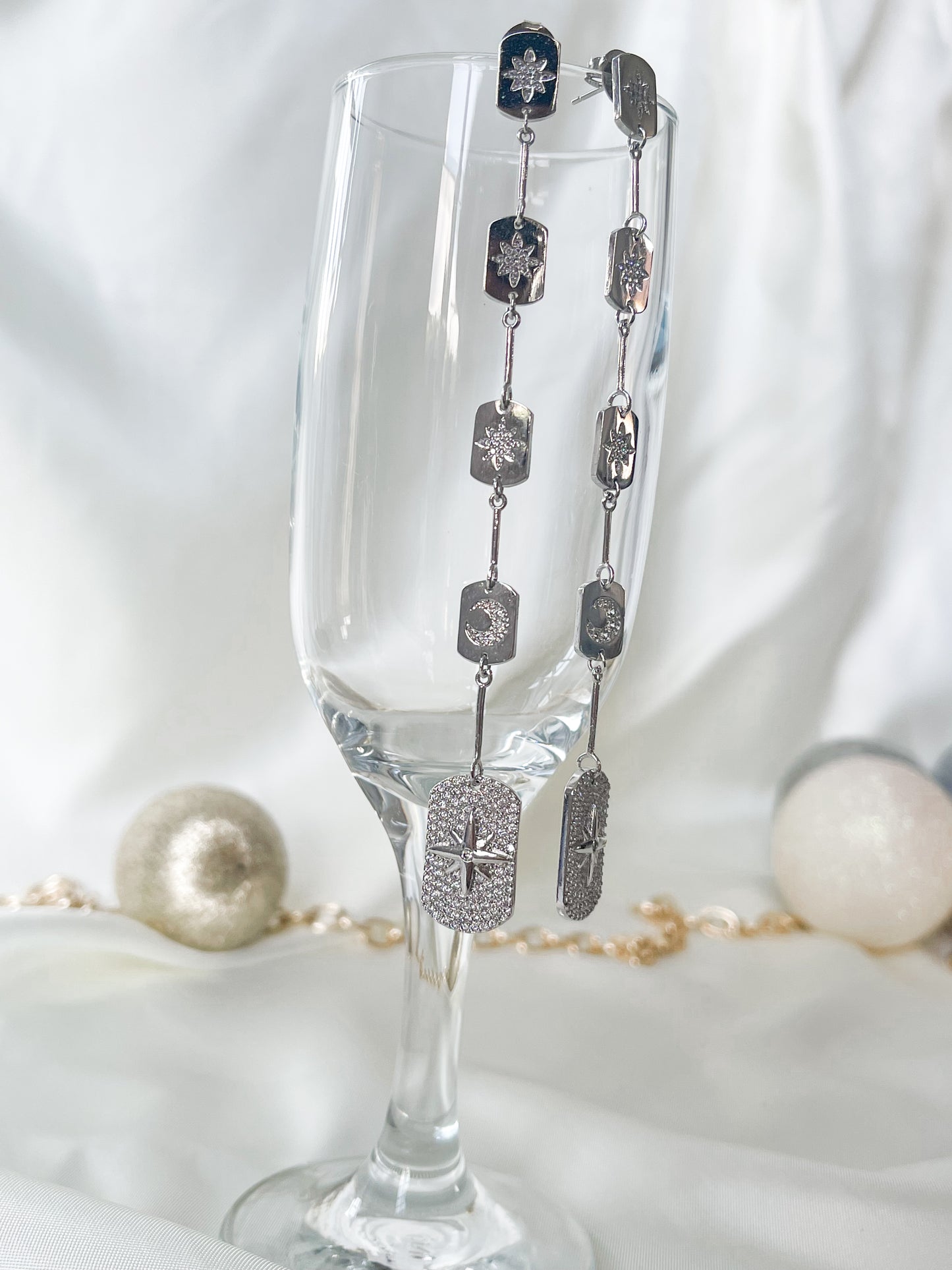 Brinco Constelação cravejado