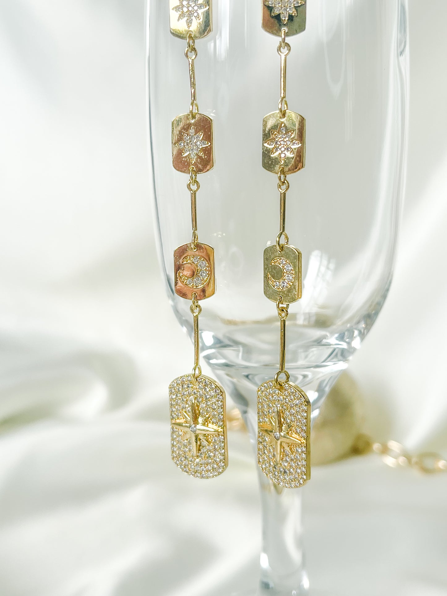 Brinco Constelação cravejado