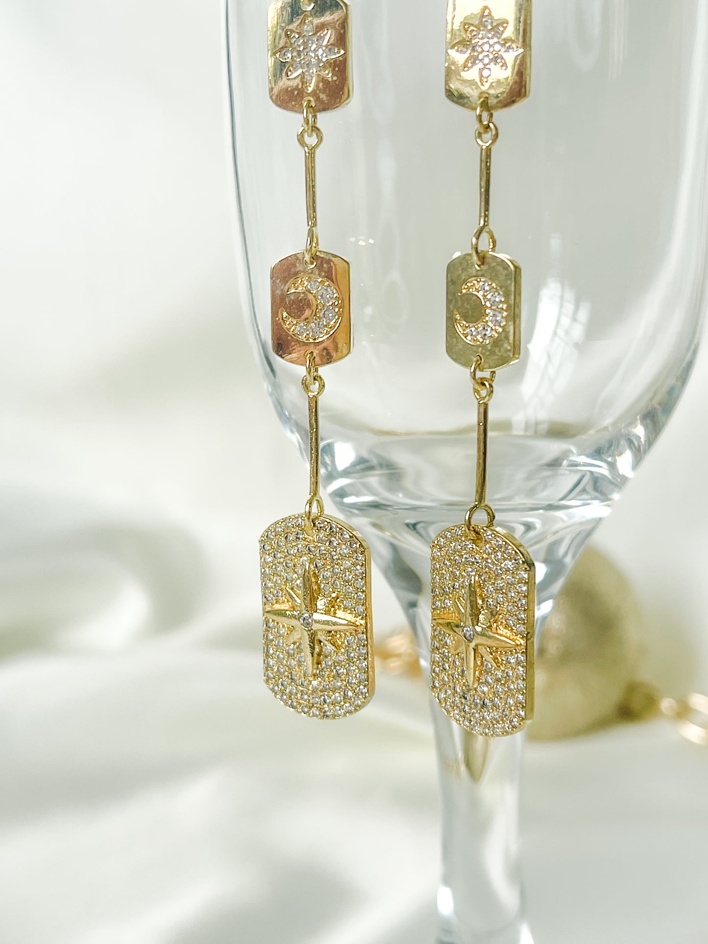 Brinco Constelação cravejado