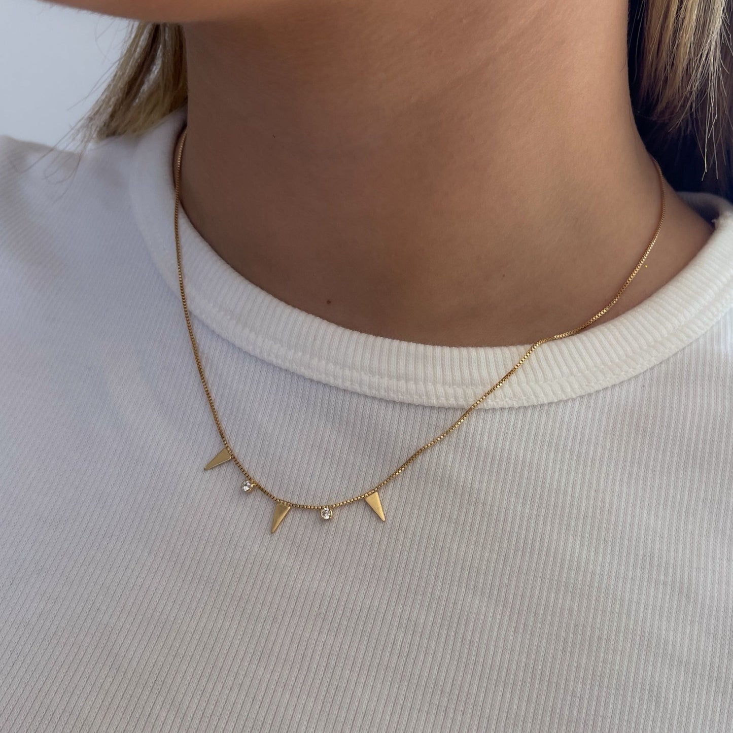 Choker minimalist Triângulo