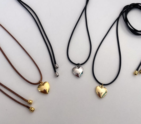 Colar courino Coração