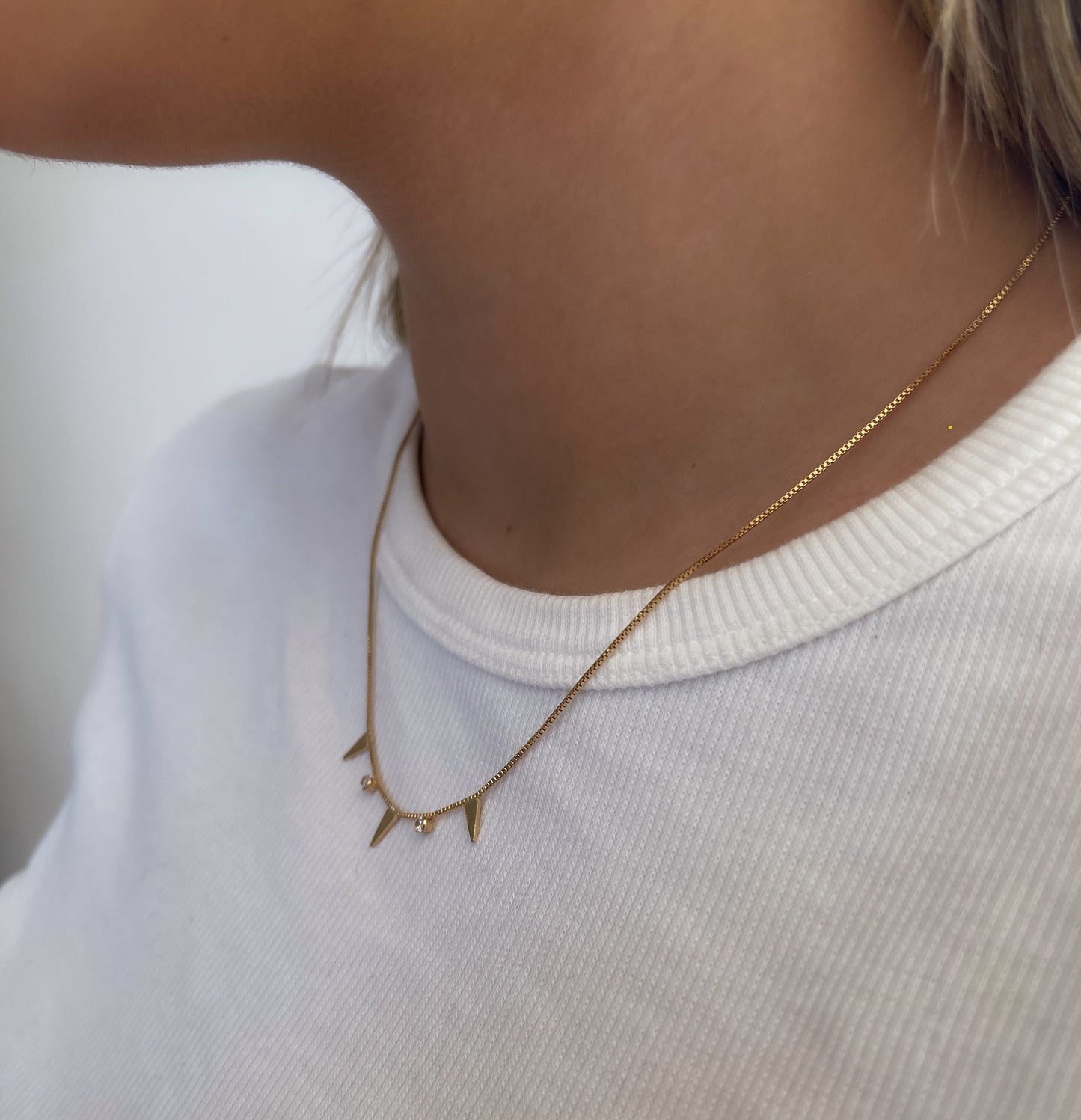 Choker minimalist Triângulo